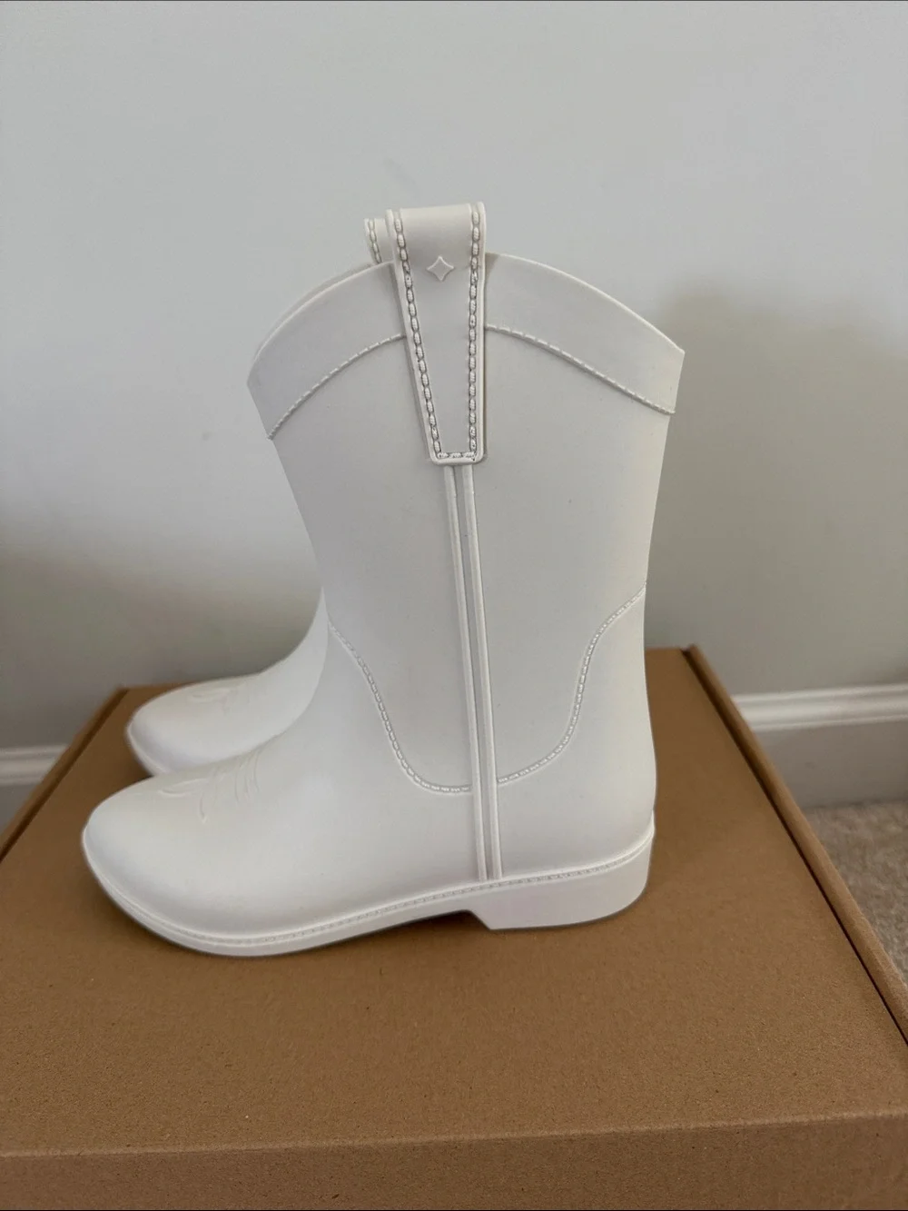 NEW Dakota Ridge White Cowboy Rain Boots